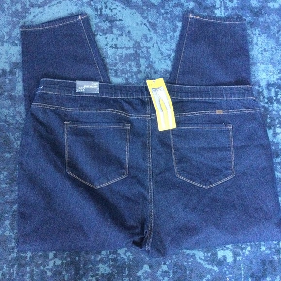 1822 Blue Jeans Dark NWT Wash 24W Plus Size High Rise Skinny Ankle 28 inseam - Picture 3 of 11